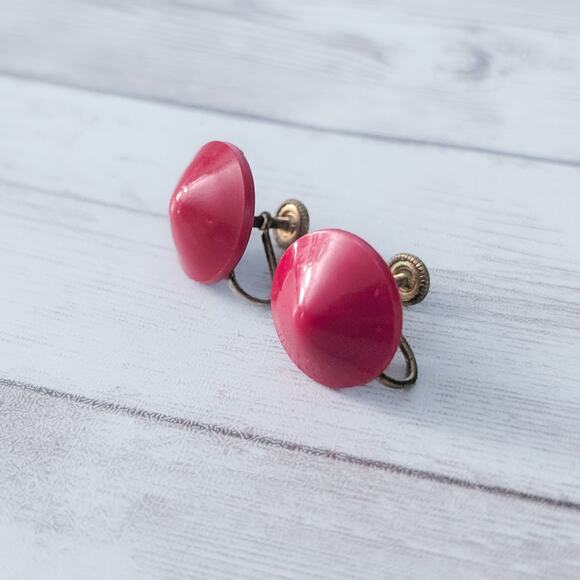 Vintage Screw On Earrings Pointed Circle Red - Made in Western Germany - Picture 3 of 5